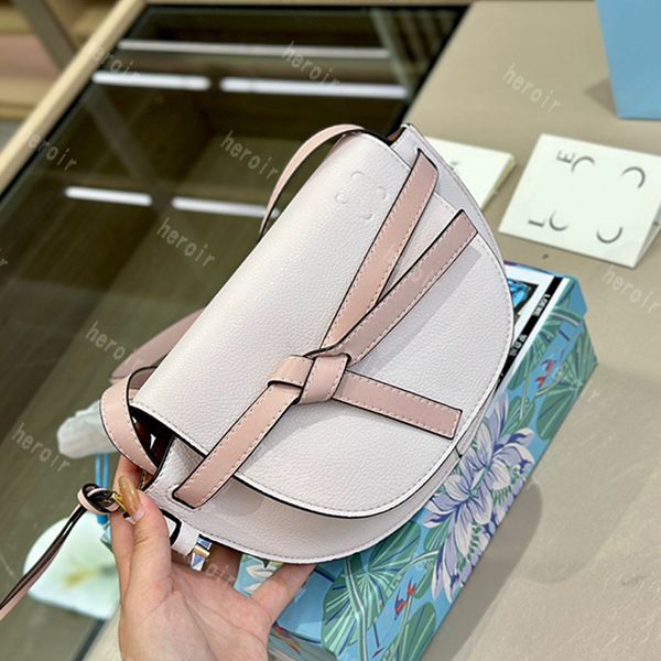 designer shoulder bags lady gate handbag purse genuine leather embroidery letters on strap crossbody bags fashion letter waist wallet mini c
designer shoulder bags lady gate handbag purse genuine leather embroidery letters on strap crossbody bags fashion letter waist wallet mini c