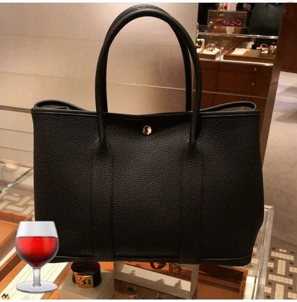 designer herbags mas s tote bags garden party bag women new marriage handbag women's commuter large capacity one shoulder crossbody ni
designer herbags mas s tote bags garden party bag women new marriage handbag women's commuter large capacity one shoulder crossbody ni