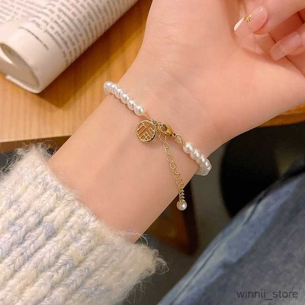 charm bracelets fu pearl bracelet women's luxury high grade boudoir handstring small design handwear r230704, Golden;silver
charm bracelets fu pearl bracelet women's luxury high grade boudoir handstring small design handwear r230704, Golden;silver