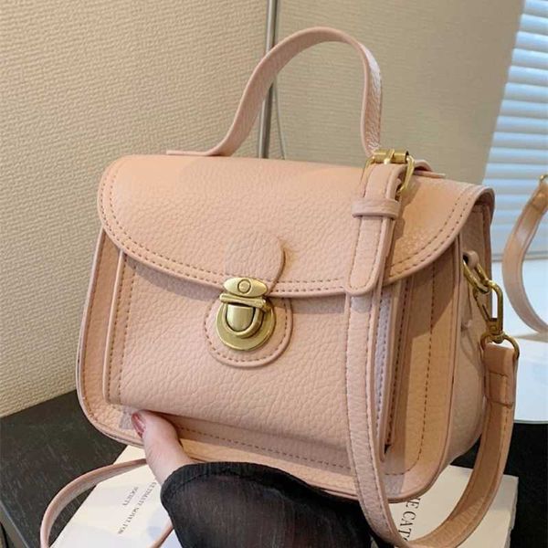 evening bags fashionable and minimalist women's bag new niche versatile handbag with foreign style one shoulder small square 230704
evening bags fashionable and minimalist women's bag new niche versatile handbag with foreign style one shoulder small square 230704