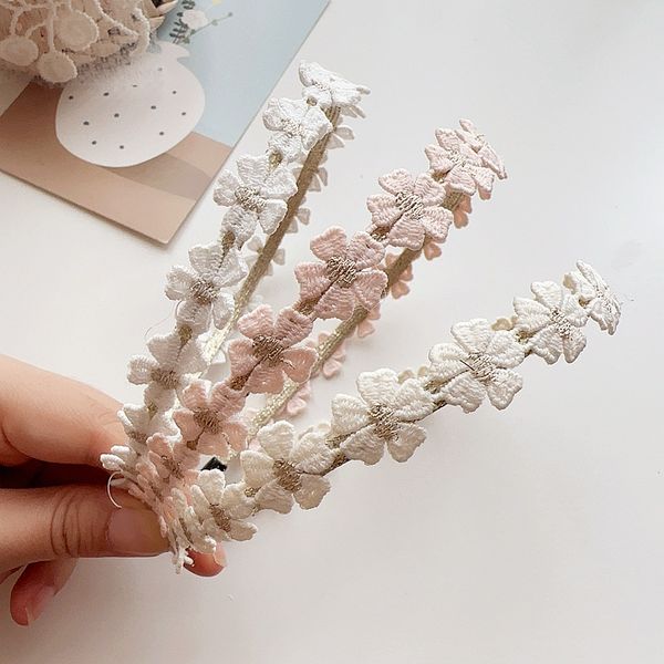 french fresh embroidery flower children head accessories sweet kids floral headband cute baby girls sweet hair sticks b424, Slivery;white
french fresh embroidery flower children head accessories sweet kids floral headband cute baby girls sweet hair sticks b424, Slivery;white