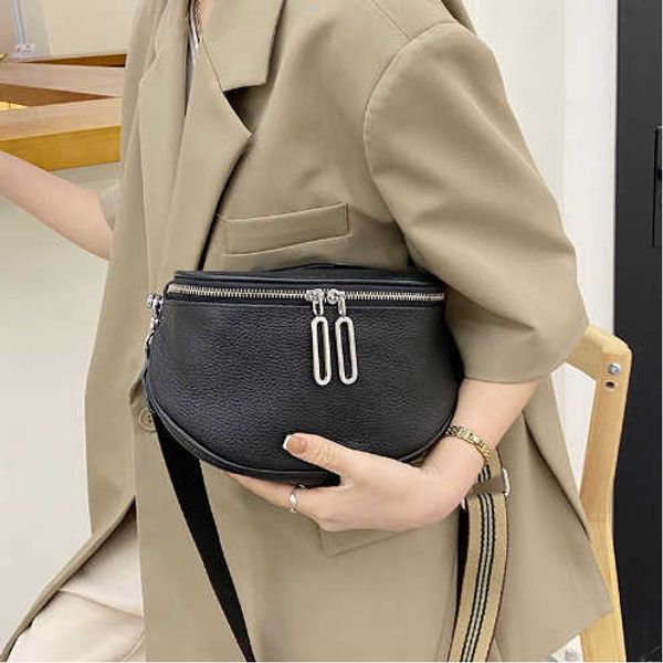new genuine leather women's bag women's head layer cowhide saddle bag fashion women's bag fashion casual chest bag single sho
new genuine leather women's bag women's head layer cowhide saddle bag fashion women's bag fashion casual chest bag single sho