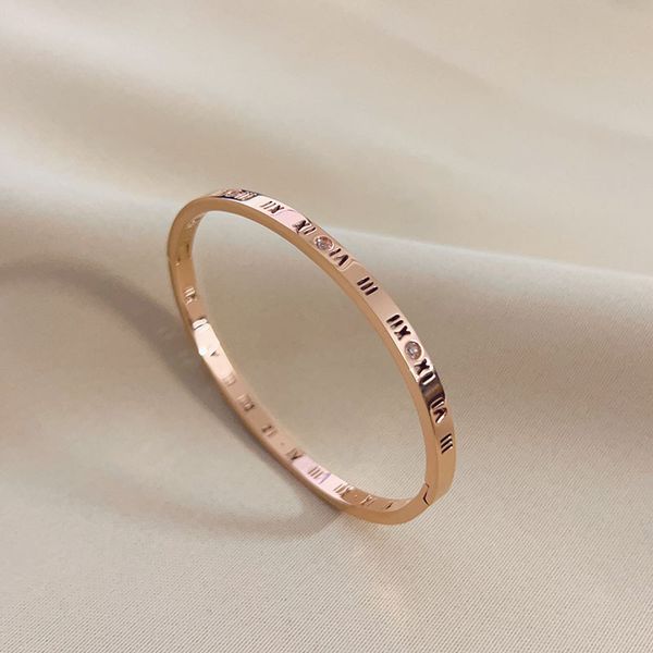 fashion titanium steel bracelet does not fade temperament with light jewelry luxury, Black
fashion titanium steel bracelet does not fade temperament with light jewelry luxury, Black
