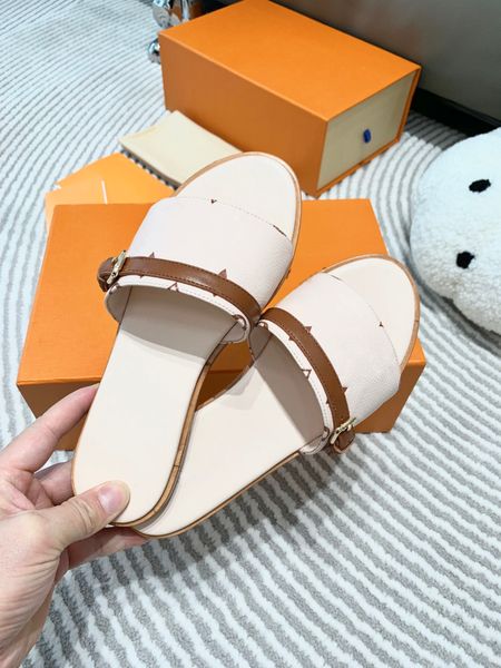 summer women flat slipper mule classics sandals monograms lamb leather indoor casual slippers designer luxury fashion ladies beach flat flip, Black
summer women flat slipper mule classics sandals monograms lamb leather indoor casual slippers designer luxury fashion ladies beach flat flip, Black