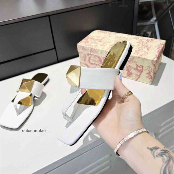 heel valentinoly casual fashion slippers slope luxury design flat summer men letter flip flops sandals women 03-04 bh7m, Black
heel valentinoly casual fashion slippers slope luxury design flat summer men letter flip flops sandals women 03-04 bh7m, Black