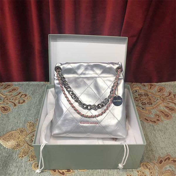 advanced silver fragrant wind lingge chain 2023 new leisure fashion wandering women's one small shoulder bag
advanced silver fragrant wind lingge chain 2023 new leisure fashion wandering women's one small shoulder bag