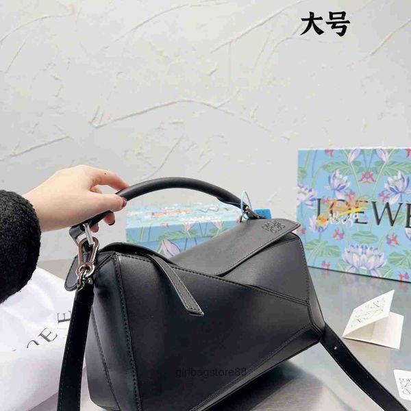 puzzle girl crossbody bag designer portable bags fashion loewsbag lady boston geometry leather spain ins style handbags shoulder strap ed1o
puzzle girl crossbody bag designer portable bags fashion loewsbag lady boston geometry leather spain ins style handbags shoulder strap ed1o