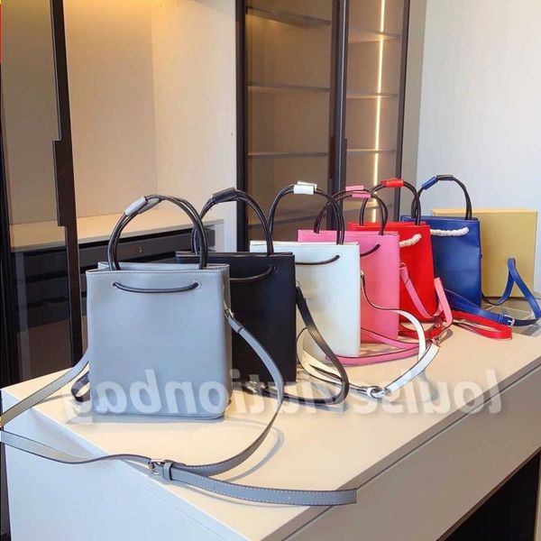 lm40156v shoulder handbag shopping bag bag the tote bag crossbody bag luxurys handbags designer bag balences rtwgg
lm40156v shoulder handbag shopping bag bag the tote bag crossbody bag luxurys handbags designer bag balences rtwgg