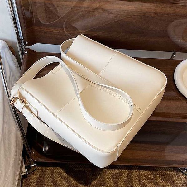 evening bags large capacity bag new fashion women's messenger versatile one shoulder bucket 230704
evening bags large capacity bag new fashion women's messenger versatile one shoulder bucket 230704
