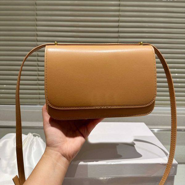 leather luxury designer bags lady underarm tote plain square shoulder crossbody cover simple style wallets women purses 230715
leather luxury designer bags lady underarm tote plain square shoulder crossbody cover simple style wallets women purses 230715