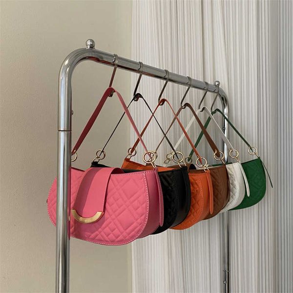 diagonal underarm bag for women's new candy color small market design fashion trend one shoulder handheld saddle bag
diagonal underarm bag for women's new candy color small market design fashion trend one shoulder handheld saddle bag