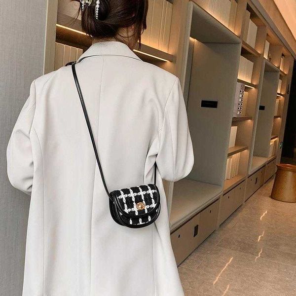 tote bag early autumn new fashion trend chessboard checker saddle bag single simple crossbody fashion trend shoulder bag
tote bag early autumn new fashion trend chessboard checker saddle bag single simple crossbody fashion trend shoulder bag