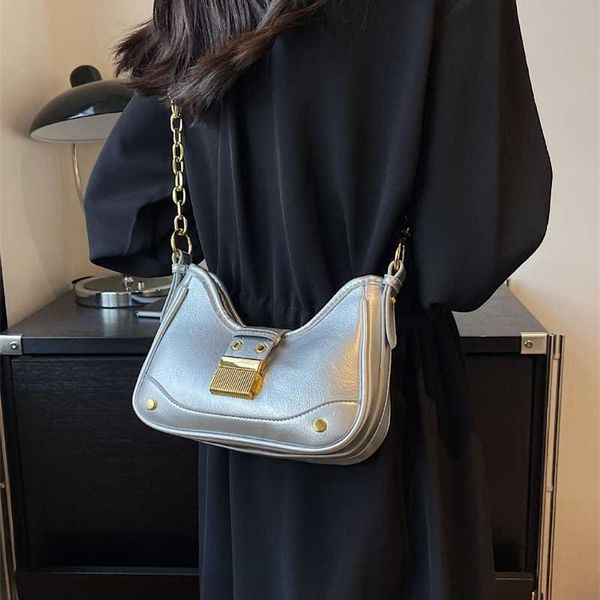 lady evening bags small group texture underarm bag for women's summer korean version chain law stick versatile ins crossbody 230704
lady evening bags small group texture underarm bag for women's summer korean version chain law stick versatile ins crossbody 230704