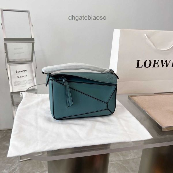 shoulder loewsbag bags designer tote girl bag 2023 2023 one leather puzzles spain women's edition lingge crossbody handbag geometric yl
shoulder loewsbag bags designer tote girl bag 2023 2023 one leather puzzles spain women's edition lingge crossbody handbag geometric yl