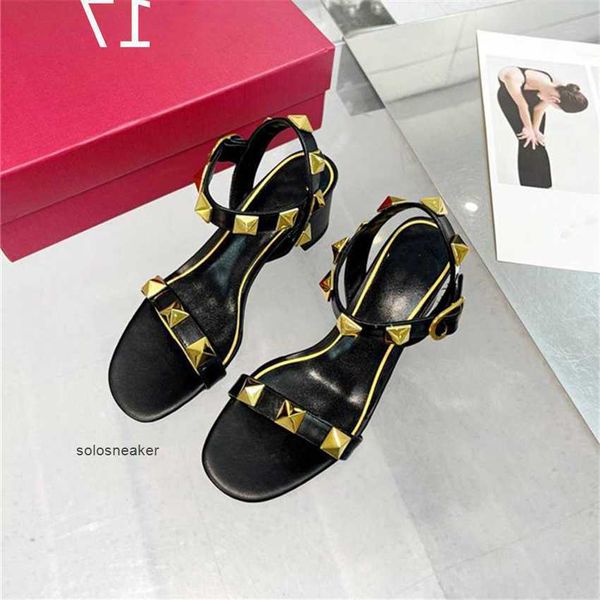 fashion dress shoes women leather high heel metal buckle letter wedding party business casual flat valentinoly shoes 04-07 mohl, Black
fashion dress shoes women leather high heel metal buckle letter wedding party business casual flat valentinoly shoes 04-07 mohl, Black