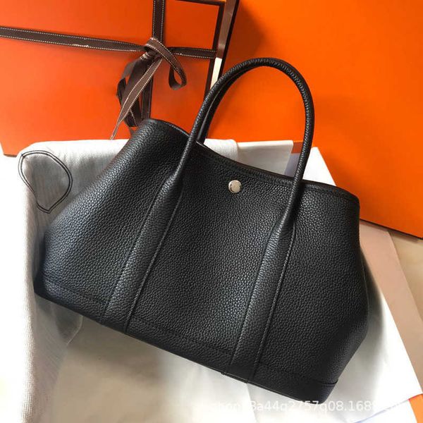 classic hemrres tote bags garden party 2023 new bag fashion garden bag leather women's large capacity bucket one shoulder portable brid
classic hemrres tote bags garden party 2023 new bag fashion garden bag leather women's large capacity bucket one shoulder portable brid