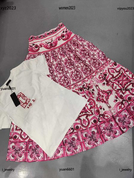 womens designer clothing two piece dress size s-l letter logo printed t-shirt and symmetrical pattern long skirt, White
womens designer clothing two piece dress size s-l letter logo printed t-shirt and symmetrical pattern long skirt, White