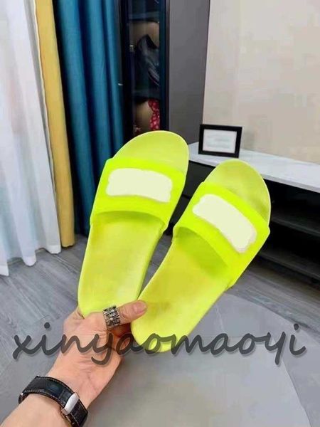 2023 fashion slipper sliders paris slides sandals slippers for men women with original box designer beach flip flops fluorescent green, Black
2023 fashion slipper sliders paris slides sandals slippers for men women with original box designer beach flip flops fluorescent green, Black