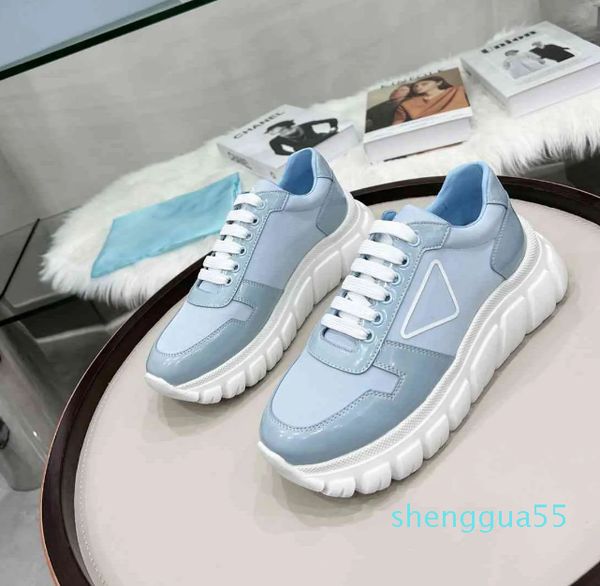 Designer Women Causal Shoes Leather Sneaker Outdoor Running Shoe 4 Color Size 35-41 with Box
Designer Women Causal Shoes Leather Sneaker Outdoor Running Shoe 4 Color Size 35-41 with Box