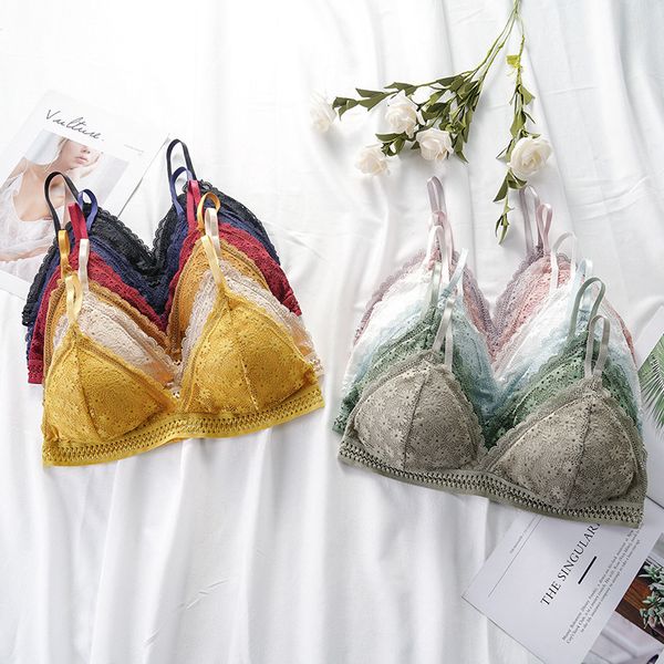 thin french triangle cup girl size underwear daisy embroidered lace 3 rows 2 hooks without steel ring bra set, Red;black
thin french triangle cup girl size underwear daisy embroidered lace 3 rows 2 hooks without steel ring bra set, Red;black