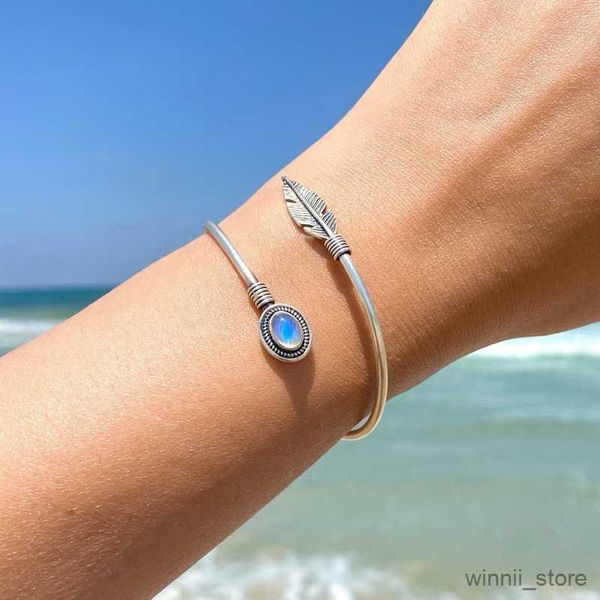 charm bracelets cuff bracelet for women men trendy moonstone opal stone open bracelets bangles jewelry gifts r230704, Golden;silver
charm bracelets cuff bracelet for women men trendy moonstone opal stone open bracelets bangles jewelry gifts r230704, Golden;silver
