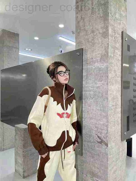 women's tracksuits designer 23ss brand women sports suit red digital print color matching sportss set back embroidery leisure sets wome, Gray
women's tracksuits designer 23ss brand women sports suit red digital print color matching sportss set back embroidery leisure sets wome, Gray