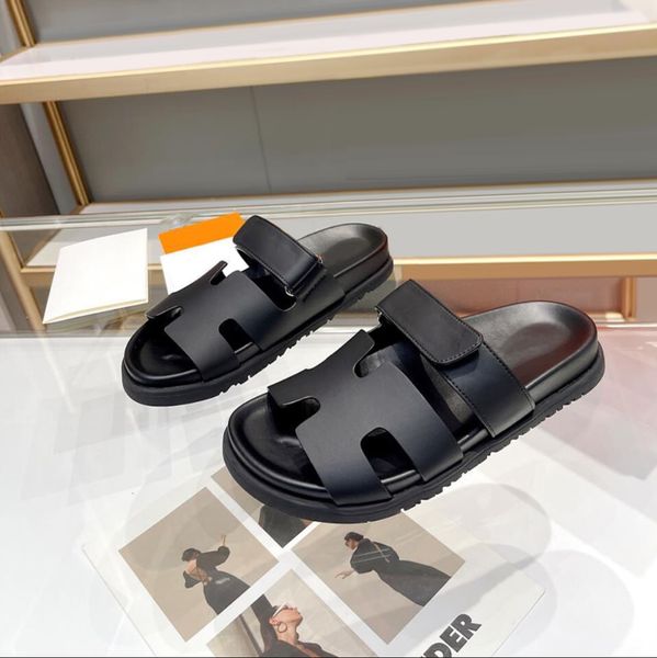 slippers 2023 couples flat plush leather women's leisure men's roman sandals in the summer peeptoe shoes on foot 230703, Black
slippers 2023 couples flat plush leather women's leisure men's roman sandals in the summer peeptoe shoes on foot 230703, Black