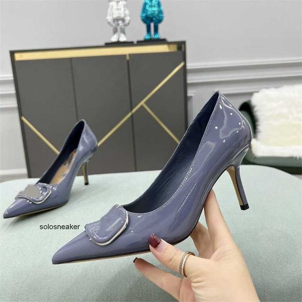 heel women valentinoly buckle party designer leather high sandals metal fashion letter wedding dress business shoes casual flat shoes 01-03, Black
heel women valentinoly buckle party designer leather high sandals metal fashion letter wedding dress business shoes casual flat shoes 01-03, Black