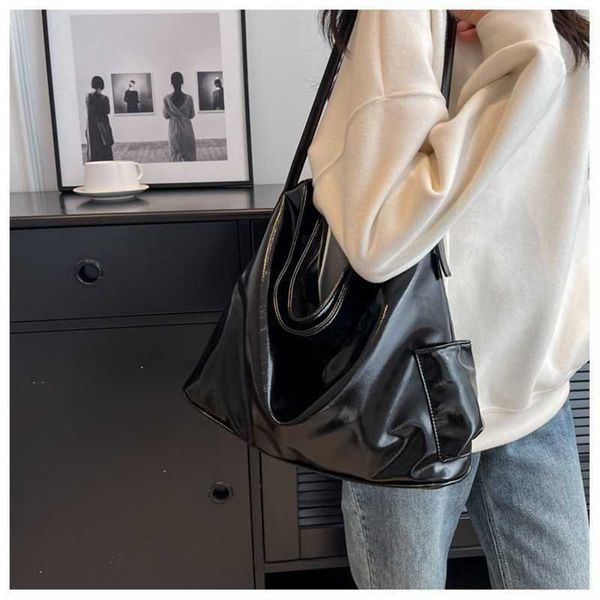 evening bags large capacity bag women simple and versatile shoulder oblique straddle commuter tote 230704
evening bags large capacity bag women simple and versatile shoulder oblique straddle commuter tote 230704