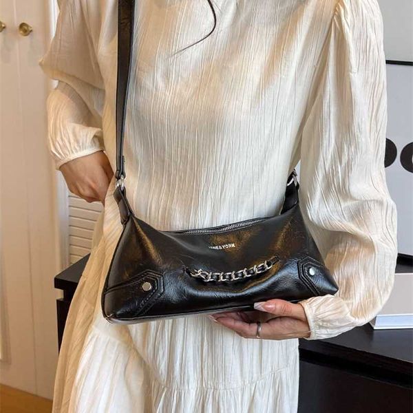 lady evening bags and fashionable niche women's bag minimalist stylish versatile solid color popular single shoulder underarm 230704
lady evening bags and fashionable niche women's bag minimalist stylish versatile solid color popular single shoulder underarm 230704