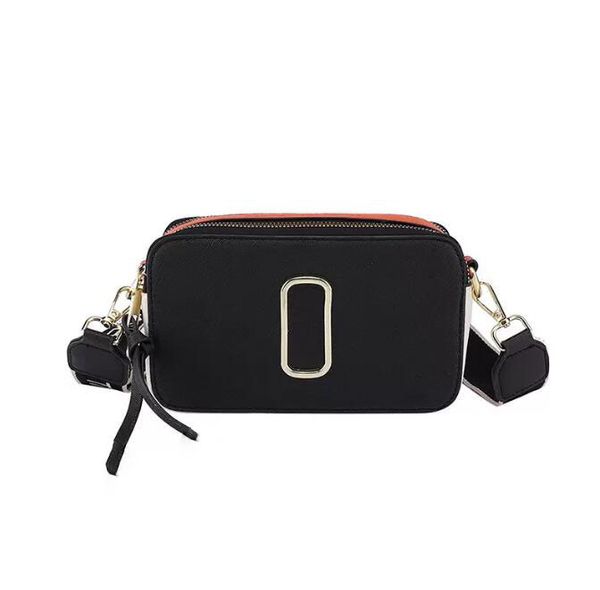 retail cosmetic bag women wallets new 2023 contrast color small square bag trend letter single shoulder messenger bags m00704, Black;red
retail cosmetic bag women wallets new 2023 contrast color small square bag trend letter single shoulder messenger bags m00704, Black;red