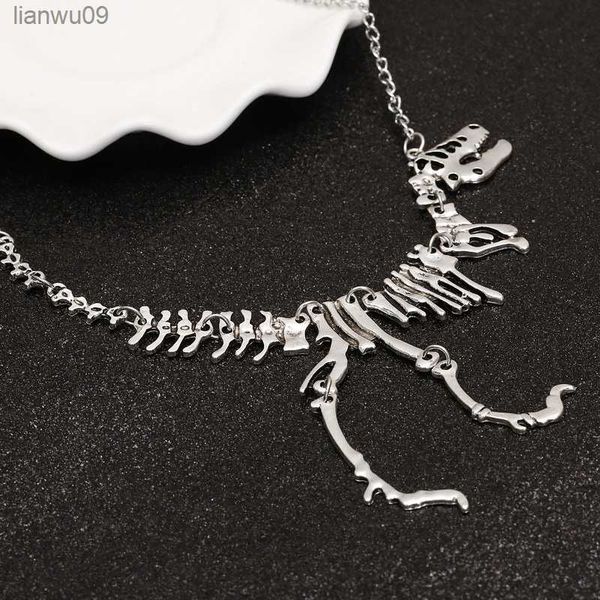 long gothic tyrannosaurus rex skeleton dinosaur pendant charm necklace dragon bone alloy collares jewelry l230704, Silver
long gothic tyrannosaurus rex skeleton dinosaur pendant charm necklace dragon bone alloy collares jewelry l230704, Silver