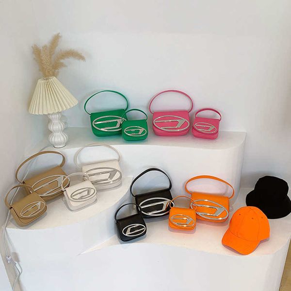 bag women's bag 2023 summer new simple design saddle bag korean version one shoulder crossbody handbag 230704
bag women's bag 2023 summer new simple design saddle bag korean version one shoulder crossbody handbag 230704