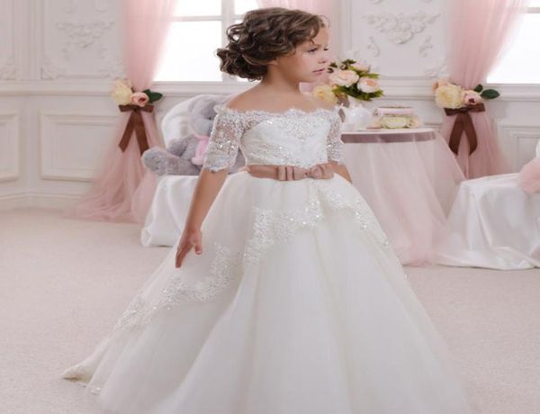 lovely flower girl delicate lace miniature dress wedding party girl tulle dress on the back featuring satin sash ch0051032862, White;red
lovely flower girl delicate lace miniature dress wedding party girl tulle dress on the back featuring satin sash ch0051032862, White;red