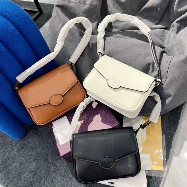 designer bag 2023 new tb mirror painted leather pu crossbody small square bag with stylish adjustable one shoulder handheld underarm letter, Pink;blue
designer bag 2023 new tb mirror painted leather pu crossbody small square bag with stylish adjustable one shoulder handheld underarm letter, Pink;blue