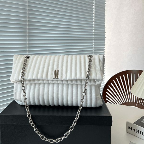 chain shoulder bag women large handbags purse genuine leather fashion letters magnetic button internal zipper pocket underarm pouch bags 33c
chain shoulder bag women large handbags purse genuine leather fashion letters magnetic button internal zipper pocket underarm pouch bags 33c
