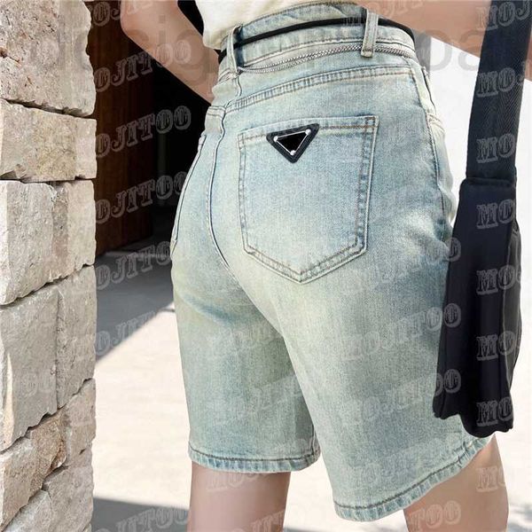 women's plus size pants designer letter badge denim shorts for women metal chain design short pant vintage fashion jeans paov, Black
women's plus size pants designer letter badge denim shorts for women metal chain design short pant vintage fashion jeans paov, Black
