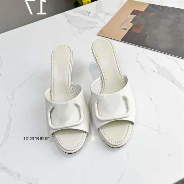 party valentinoly popular high es shoe wedding summer women heels sandals luxury leather brand business dress casual flat 39g1, Black
party valentinoly popular high es shoe wedding summer women heels sandals luxury leather brand business dress casual flat 39g1, Black
