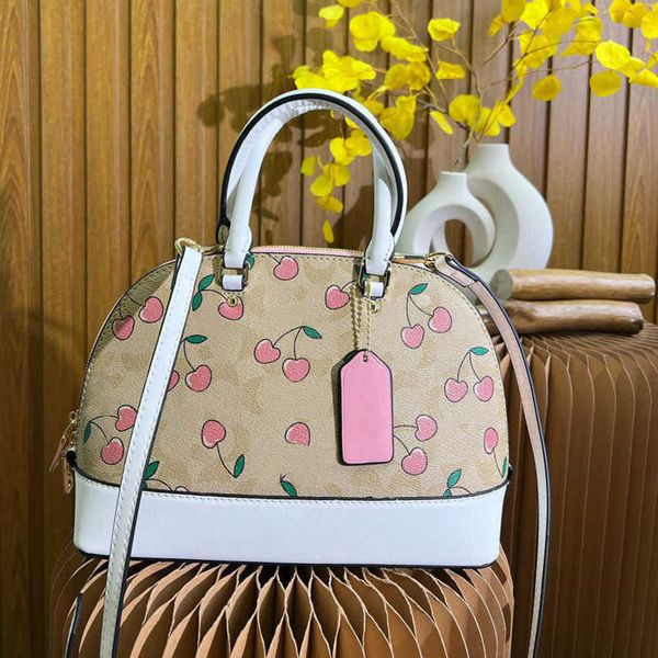 coabag luxurys designer bag c-letter shoulder bags pink cherry print shell bag women leather purse handbag womens fashion crossbody bags bro
coabag luxurys designer bag c-letter shoulder bags pink cherry print shell bag women leather purse handbag womens fashion crossbody bags bro