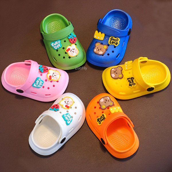 sandals baby cartoon bear slippers boys summer beach sandals girls home slides toddler anti-slip indoor mules child garden clogs shoes 23070, Black;red
sandals baby cartoon bear slippers boys summer beach sandals girls home slides toddler anti-slip indoor mules child garden clogs shoes 23070, Black;red