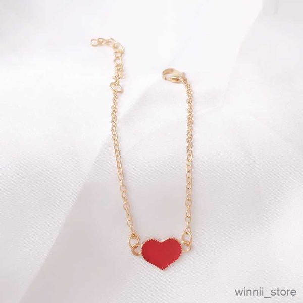 charm bracelets new fashion official charm chain red white heart bracelet for women wedding jewelry bangles r230704, Golden;silver
charm bracelets new fashion official charm chain red white heart bracelet for women wedding jewelry bangles r230704, Golden;silver