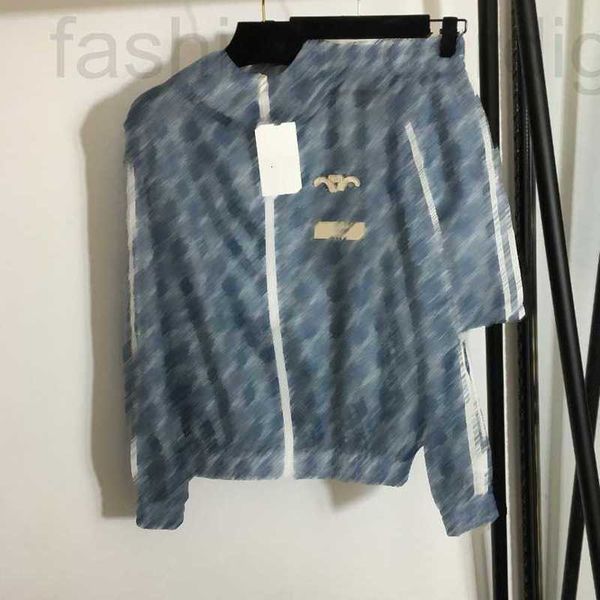 women's tracksuits designer 23ss brand denim coat shorts set chest embroidery long sleeve hooded zipper sun protection windbreaker elas, Gray
women's tracksuits designer 23ss brand denim coat shorts set chest embroidery long sleeve hooded zipper sun protection windbreaker elas, Gray
