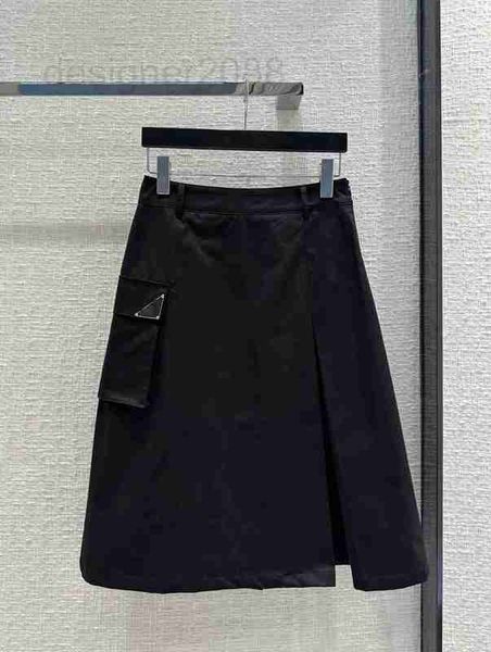 skirts designer workwear style black long skirt, handsome girl style, fashionable three-dimensional cutting, split and pleated, showing a sl
skirts designer workwear style black long skirt, handsome girl style, fashionable three-dimensional cutting, split and pleated, showing a sl