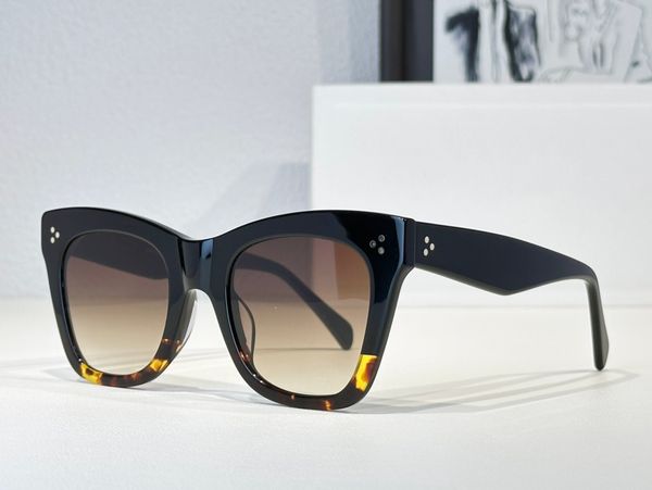 fashion popular designer 4s004 sunglasses for women acetate classic two color stitching glasses summer retro style anti-ultraviolet come wit, White;black
fashion popular designer 4s004 sunglasses for women acetate classic two color stitching glasses summer retro style anti-ultraviolet come wit, White;black