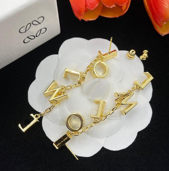 popular designer long chain dangle earring 18k gold silver plated letter eardrop copper exquisite stud earring for women wedding party jewel
popular designer long chain dangle earring 18k gold silver plated letter eardrop copper exquisite stud earring for women wedding party jewel