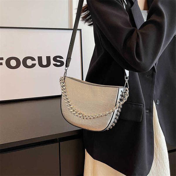 tote underarm bag for women new trend versatile summer one shoulder crossbody bag small chain saddle bag
tote underarm bag for women new trend versatile summer one shoulder crossbody bag small chain saddle bag