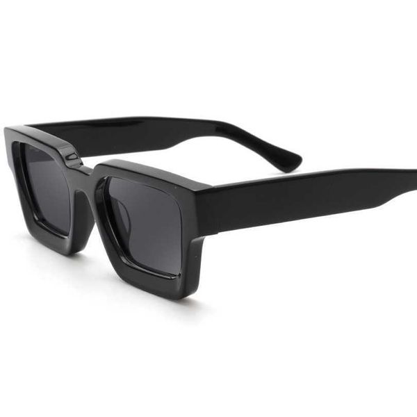 large personalized men's and women's simple fashion frame thick leg sunglasses, White;black
large personalized men's and women's simple fashion frame thick leg sunglasses, White;black