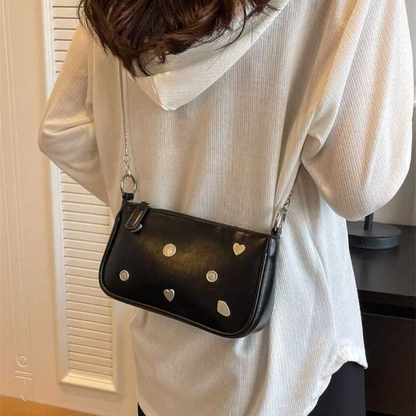 new evening bags summer chain handbag women's fashion small square simple underarm versatile crossbody 230704
new evening bags summer chain handbag women's fashion small square simple underarm versatile crossbody 230704