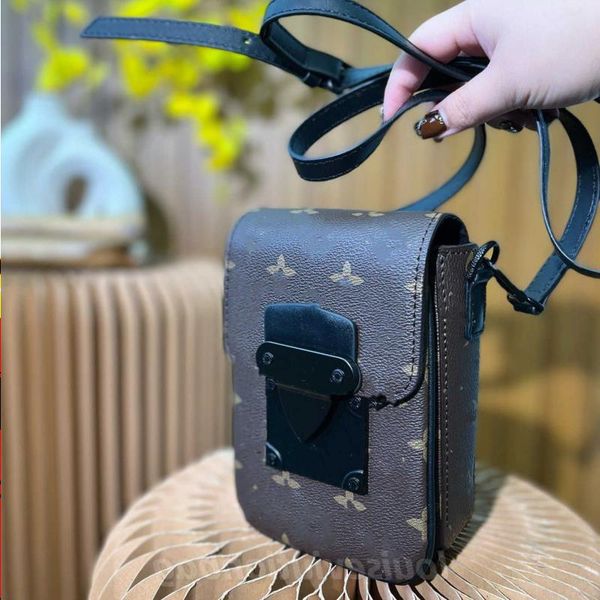 s-lock vertical wearable wallet designer crossbody bag phone bag men mini purse shoulder bag purse wallet women 103354
s-lock vertical wearable wallet designer crossbody bag phone bag men mini purse shoulder bag purse wallet women 103354