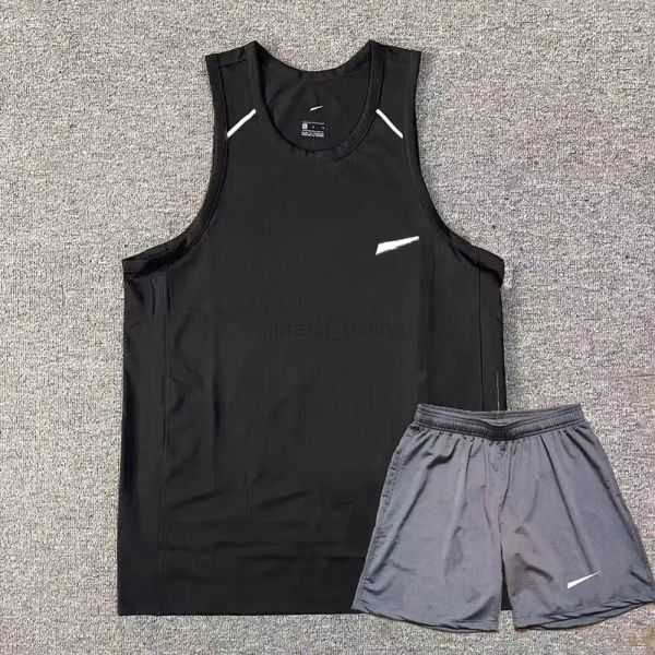 mens tracksuits tech set t shirt designer tracksuit shirts shorts two-piece womens fitness suit n print quick drying and breathable sportswe, Gray
mens tracksuits tech set t shirt designer tracksuit shirts shorts two-piece womens fitness suit n print quick drying and breathable sportswe, Gray